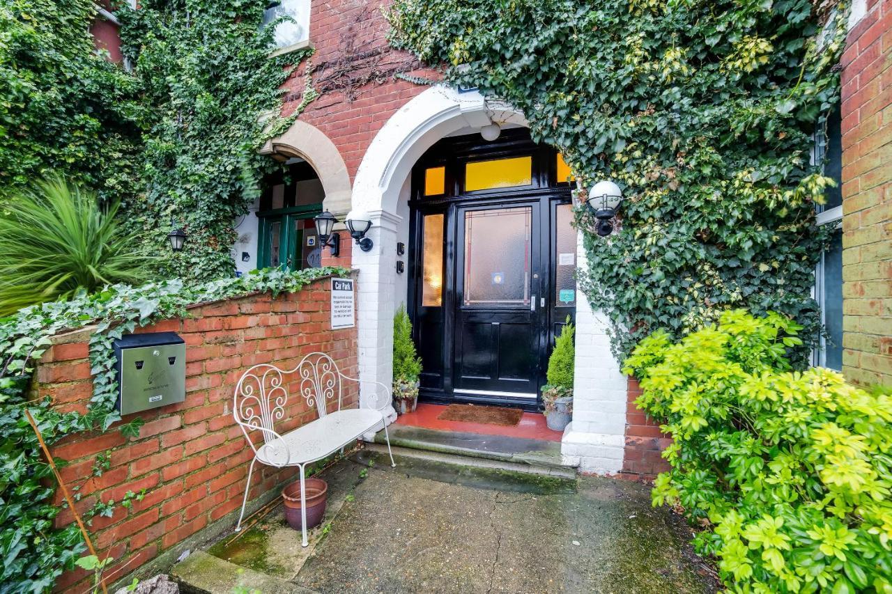 Airport Lodge Farnborough  Ngoại thất bức ảnh